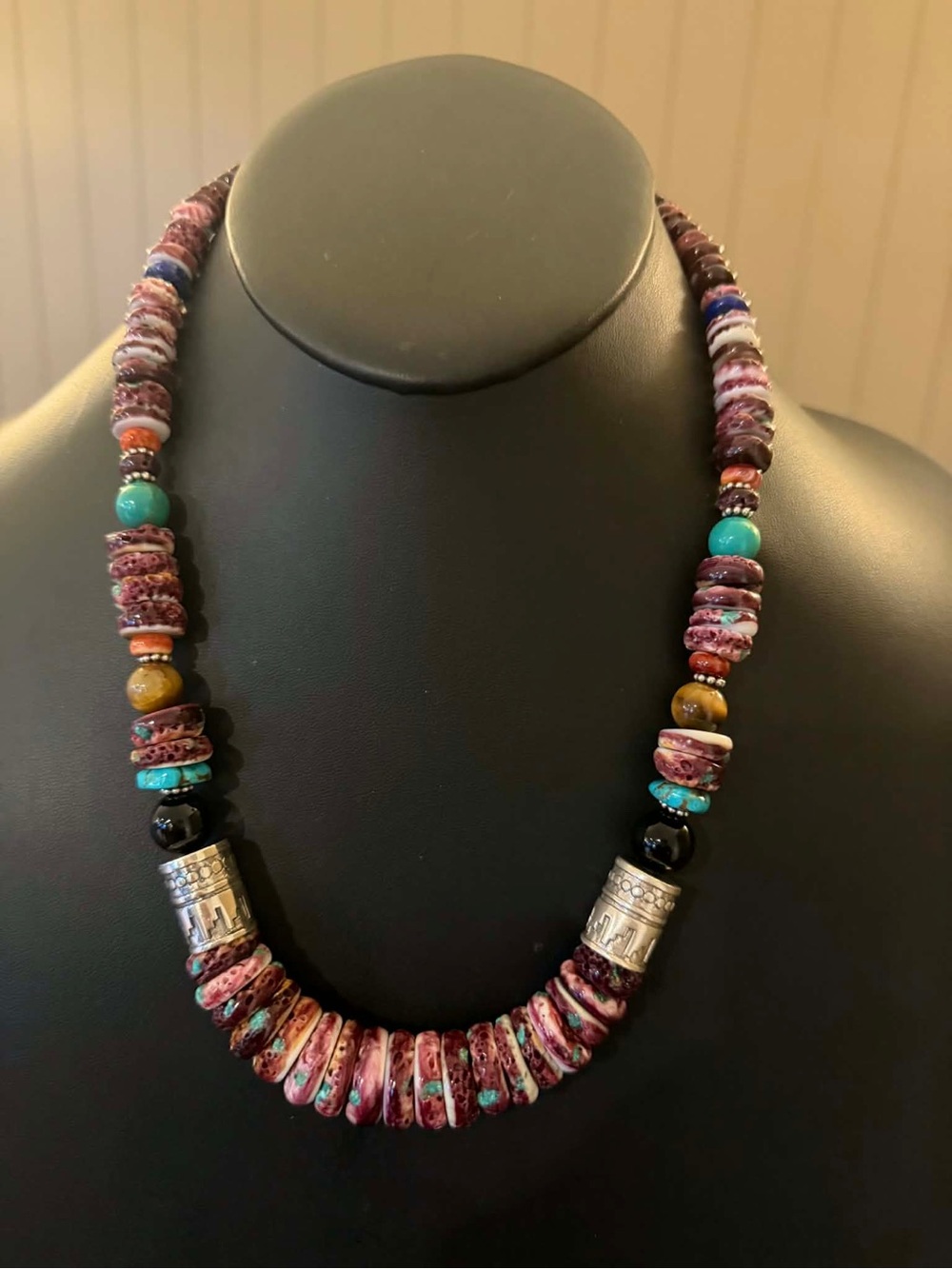 Sterling silver purple spiny oyster necklace